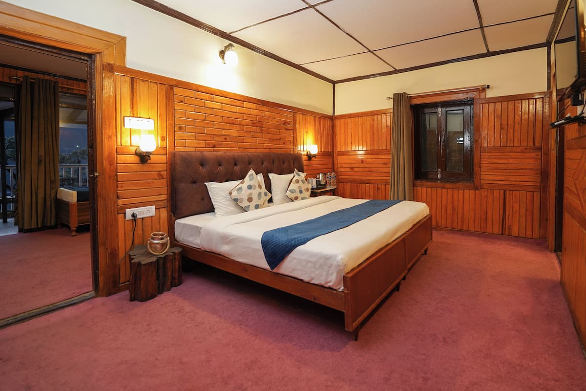 Family Cottage (Lake View)