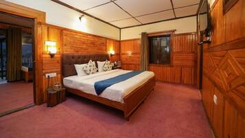 Family Room (Lake View) with a maximum Occupancy of 03 | Iron/ironing board, free WiFi