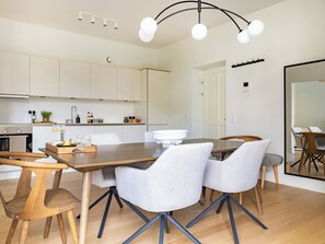 Apartemen, 2 kamar tidur, pemandangan kebun | Ruang keluarga