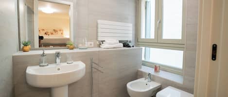 Doppelzimmer | Badezimmer