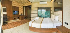 Superior Room, Balcony, Lake View