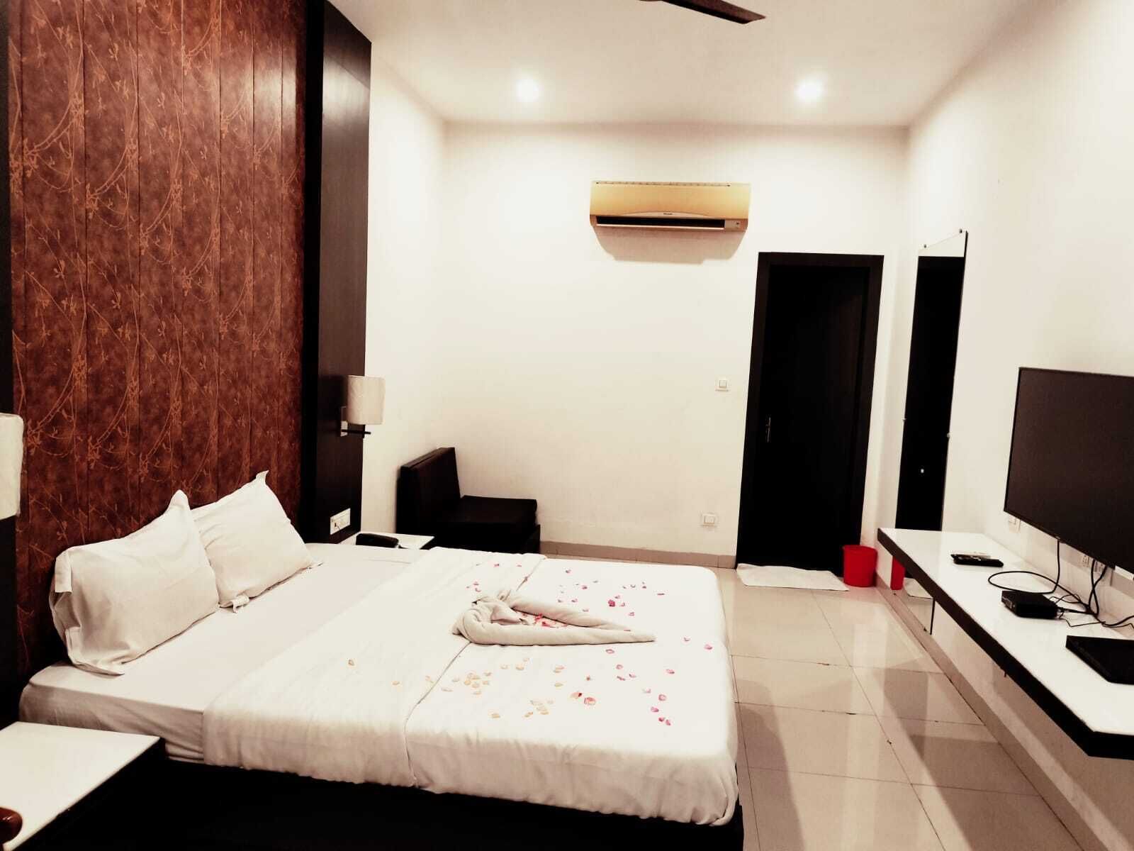 Dobbeltrom – deluxe, balkong, hageutsikt