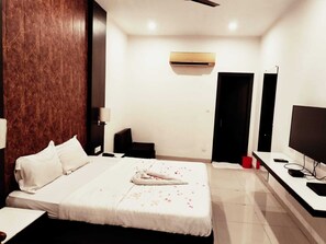 ห้องดีลักซ์ดับเบิล, ระเบียง, วิวสวน