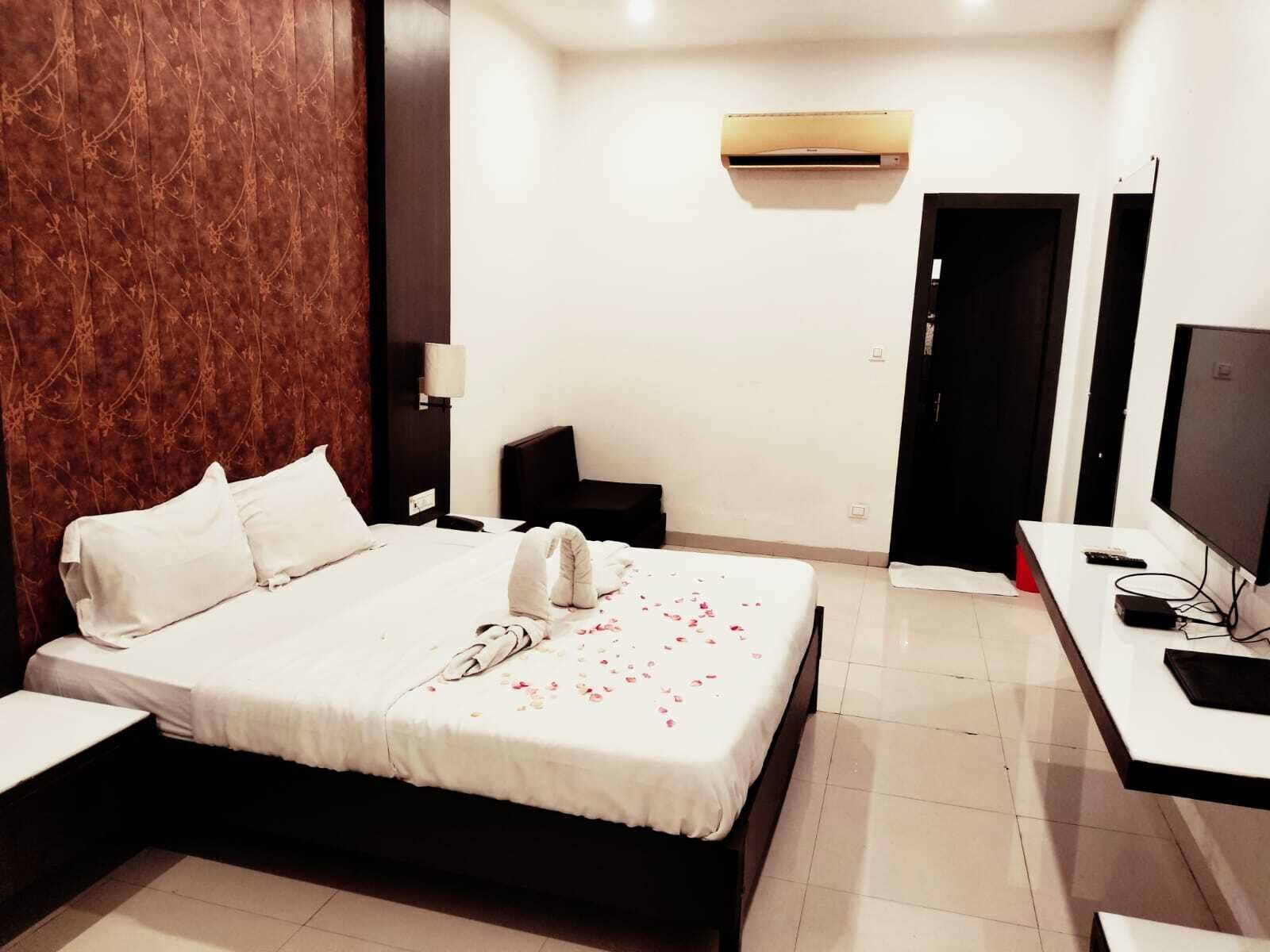 Dobbeltrom – deluxe, balkong, hageutsikt