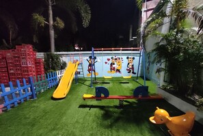 ห้องดีลักซ์ดับเบิล, ระเบียง, วิวสวน