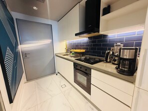 Private kitchen - MAG 318 Premium Studio, 5 min to Dubai Mall. (Dubai)