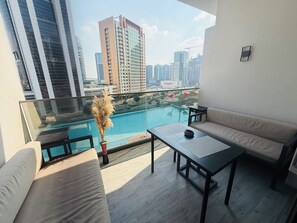 Property grounds - MAG 318 Premium Studio, 5 min to Dubai Mall. (Dubai)
