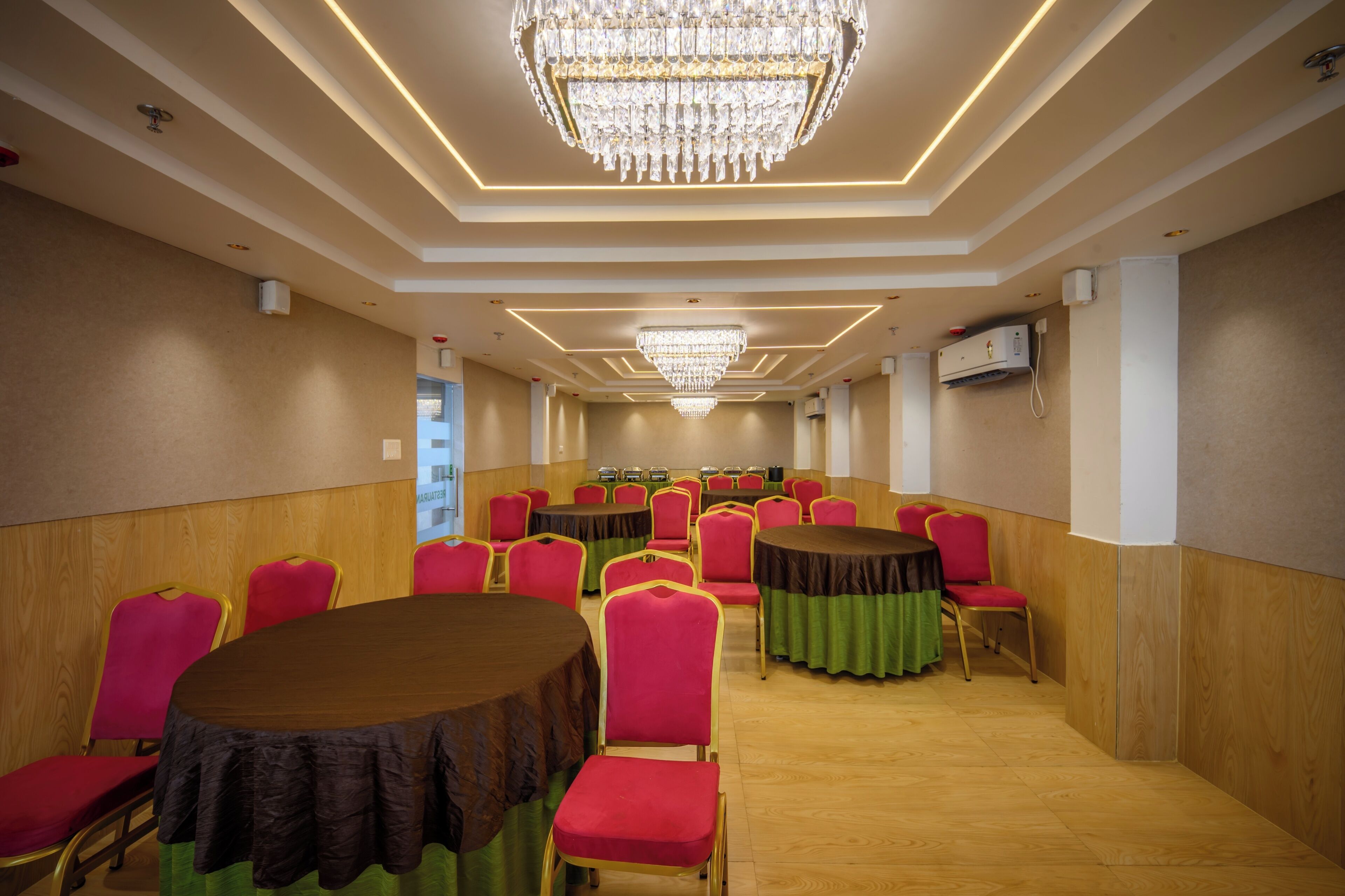 Banquet hall