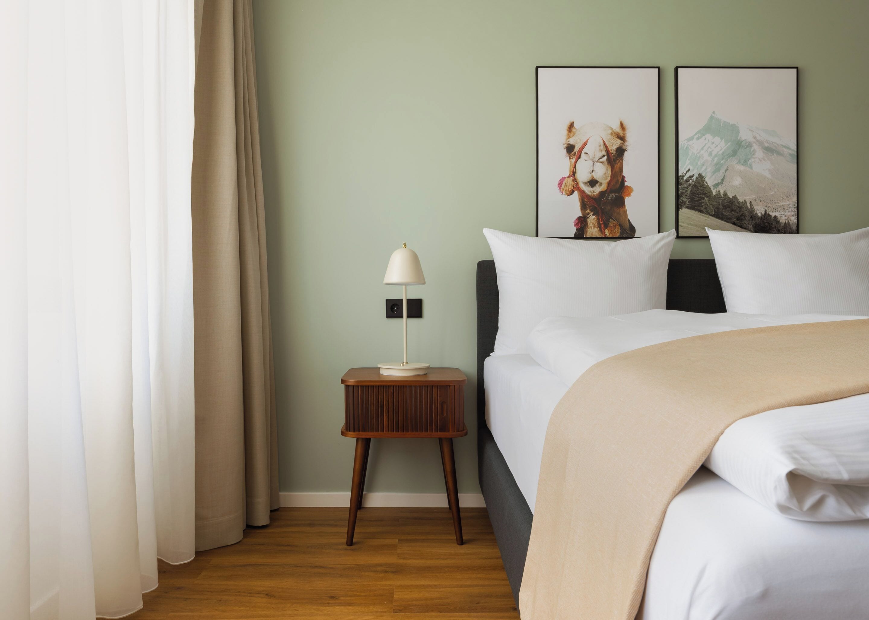 Suite – comfort | Individuelt dekorert, individuelt innredet og skrivebord