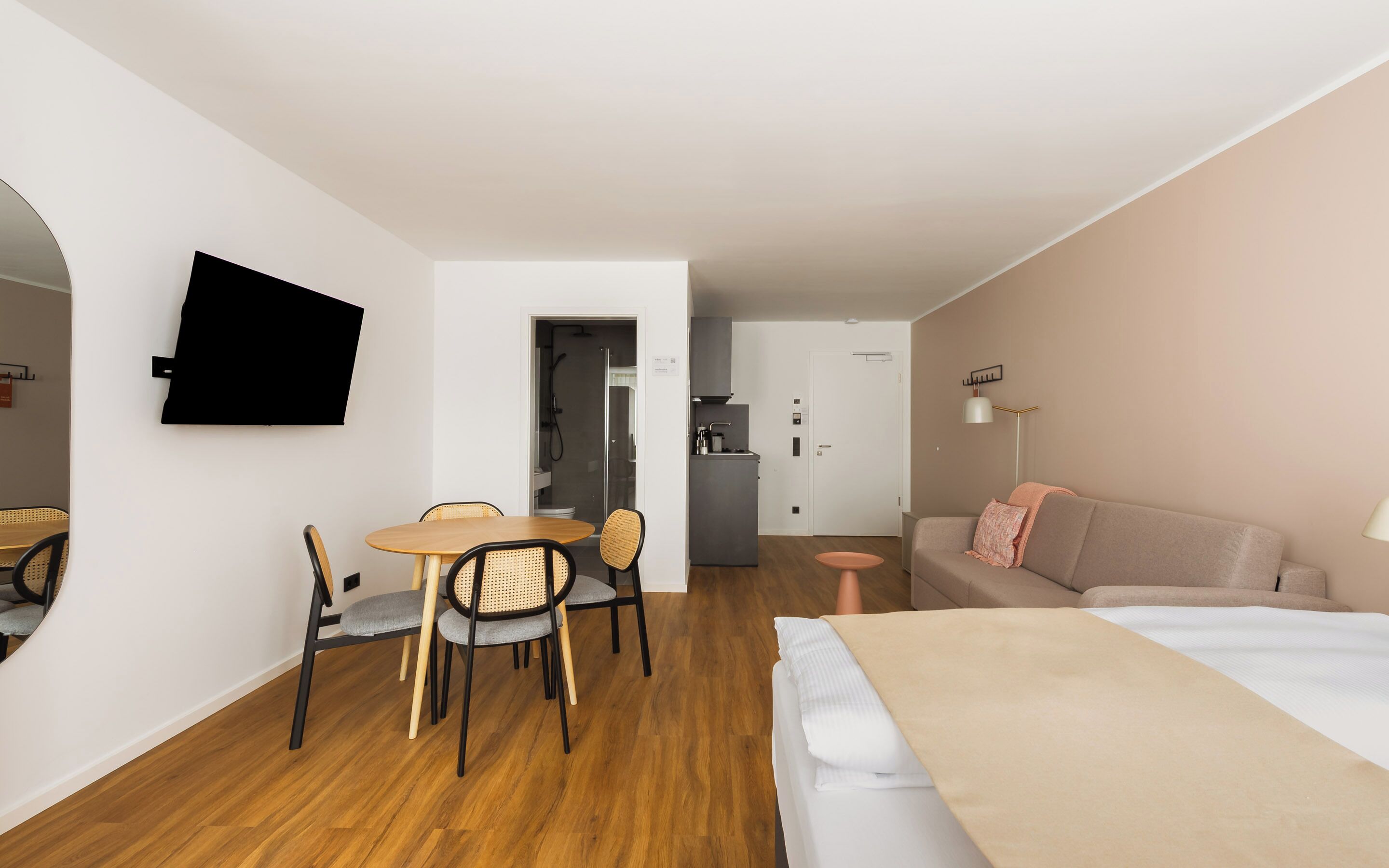 Comfort Suite with Sofa Bed | Individuelt design, individuel indretning, skrivebord