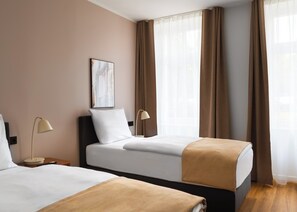 Classic Twin | Individuell dekoriert, individuell eingerichtet, Schreibtisch