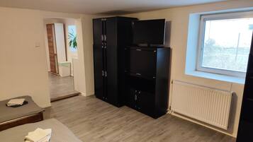 2 bedrooms, Internet, bed sheets