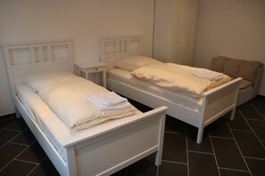 Unclassified image, 2 of 50, button - Romm Agency Hannover (Hannover)