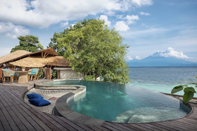 Giri Sea Cliff Penida Resort & Spa