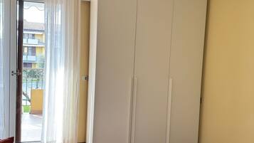 2 Schlafzimmer, Bügeleisen/Bügelbrett, WLAN, Bettwäsche