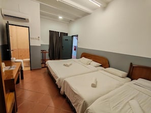 Deluxe Quadruple Room, Multiple Beds, Non Smoking, Private Bathroom