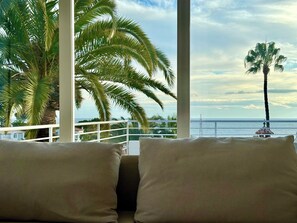 Interior - Villa Palmeras - Modern luxury with breathtaking sea view (Caleta de Vélez)