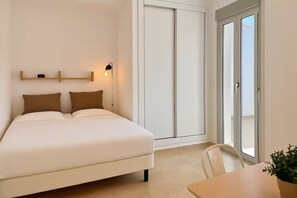 4 bedrooms, iron/ironing board, WiFi, bed sheets - Villa Palmeras - Modern luxury with breathtaking sea view (Caleta de Vélez)