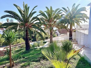 Property grounds - Villa Palmeras - Modern luxury with breathtaking sea view (Caleta de Vélez)