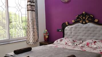 Executive Room, Bathtub | Free WiFi