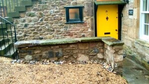 Property grounds - Main Door Flat With Private Garden City Center (Edinburgh)