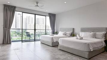 Desk, iron/ironing board, free WiFi