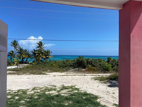 Located in Greenwood Estates, Port Howe on Cat Island. Battery backup system!!