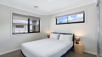 Apartment | 4 bedrooms, bed sheets