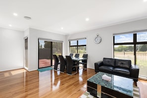 Apartment | Interior - Family-friendly 4-bed Home With Courtyard (Canberra)