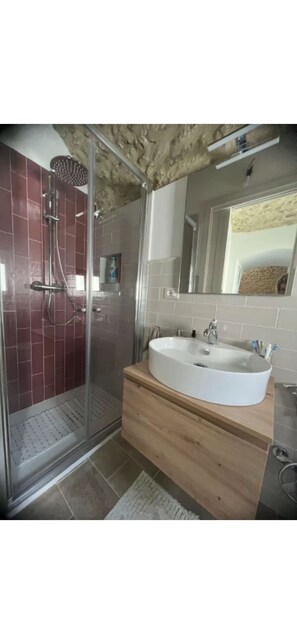 Shower, bidet - Mountain house (Rocca di Mezzo)
