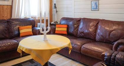 4 Person Holiday Home in Hallevadsholm