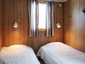 House | Interior - 4 Person Holiday Home in Hallevadsholm (Hällevadsholm)