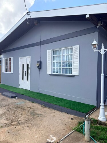 3-Bedroom Home, with easy, immediate access to EMR & Priority Bus Route