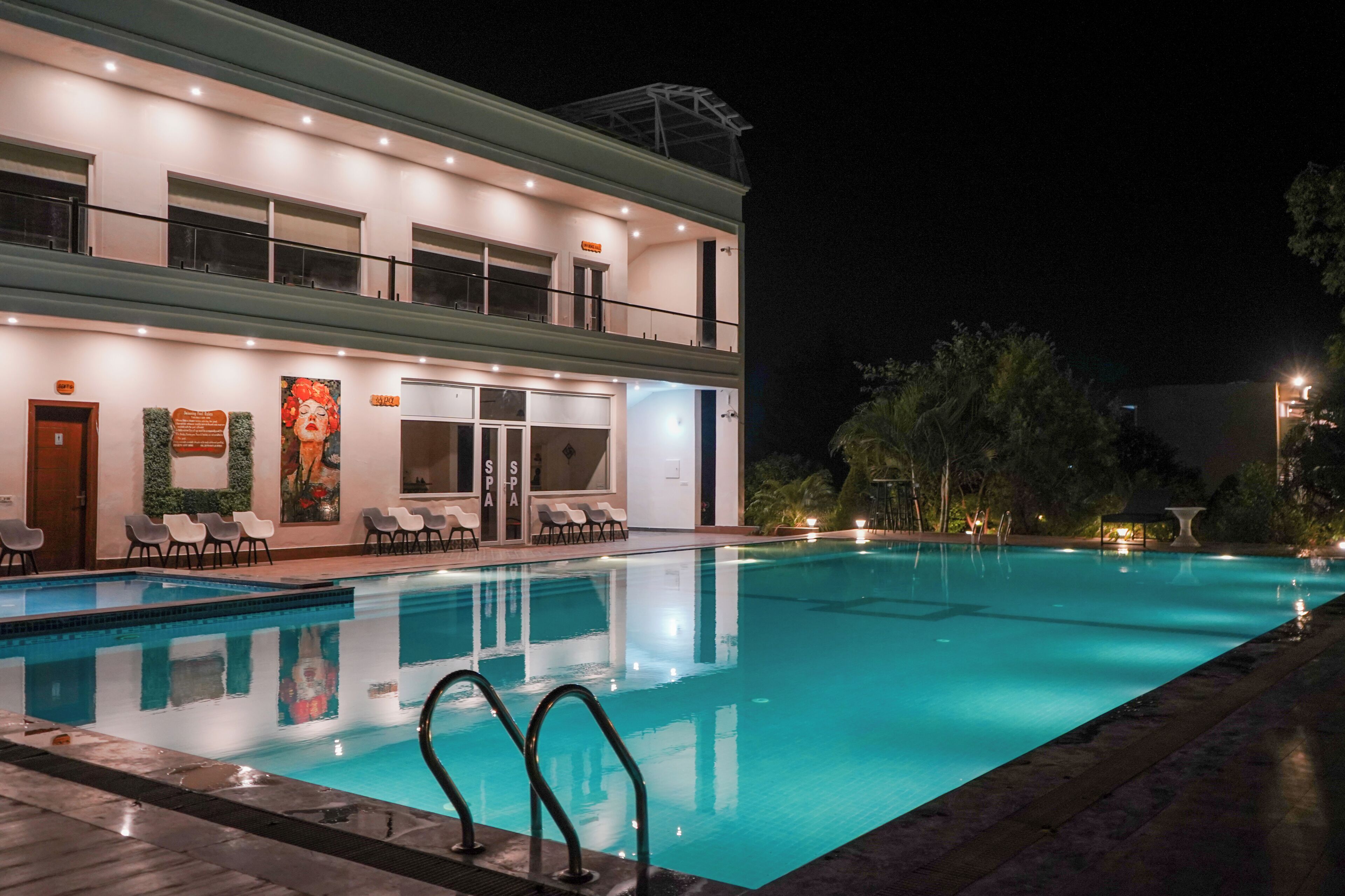 Kolam renang outdoor