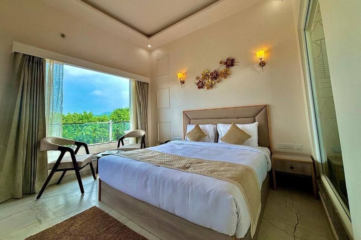 Premium Quadruple Room, Balcony, Mountain View