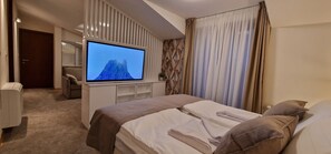 In-room safe, soundproofing, iron/ironing board, free WiFi - Carice Milice Old Town Residence (Belgrade)