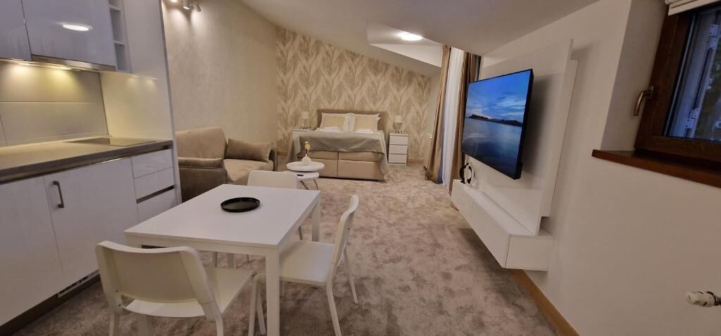 Apartment, Patio, Courtyard View