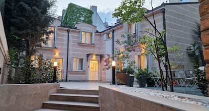 Carice Milice Old Town Residence