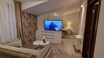 Caja de seguridad en la habitación y sistema de insonorización