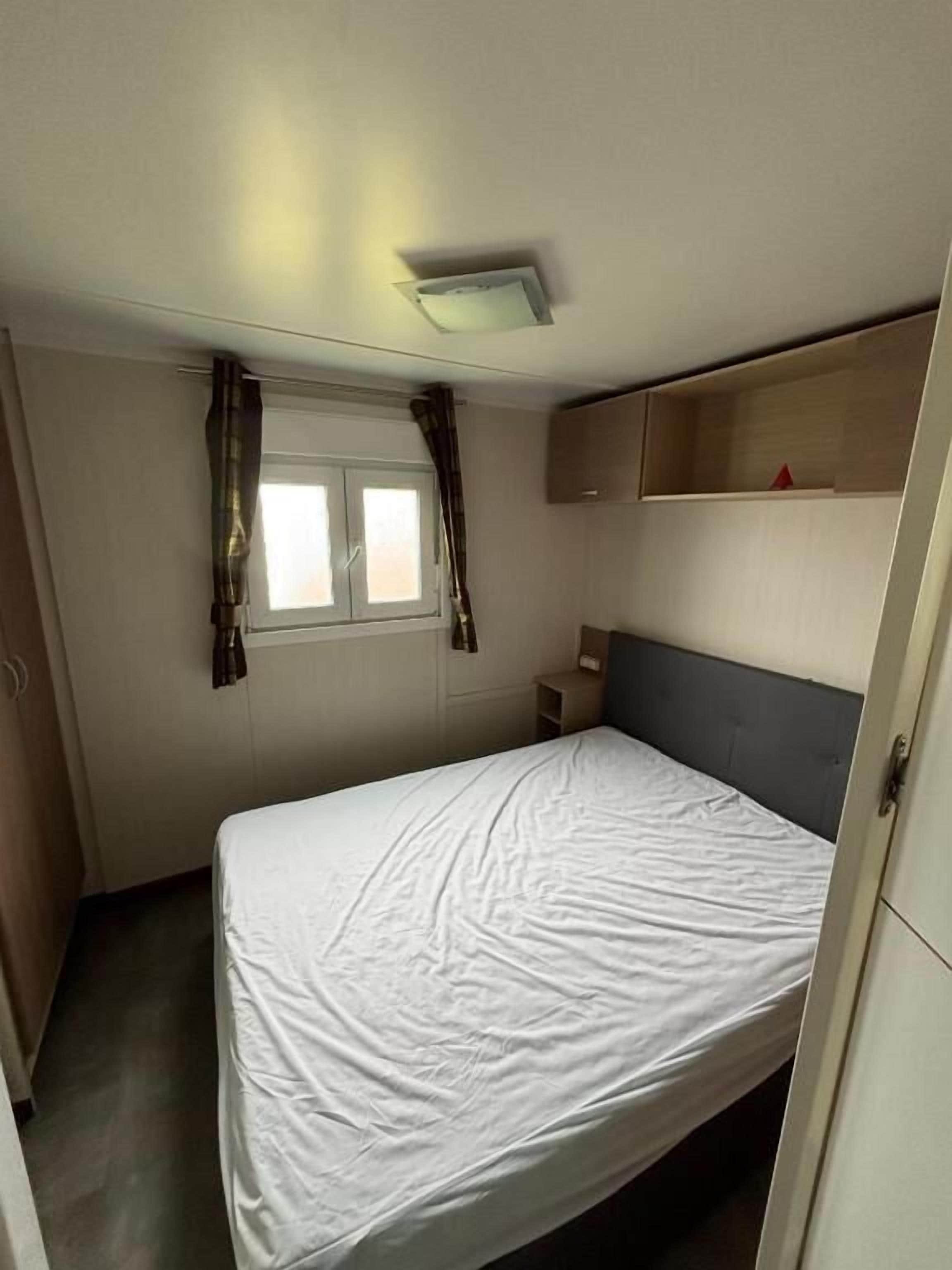 Mobile Home, Garden View