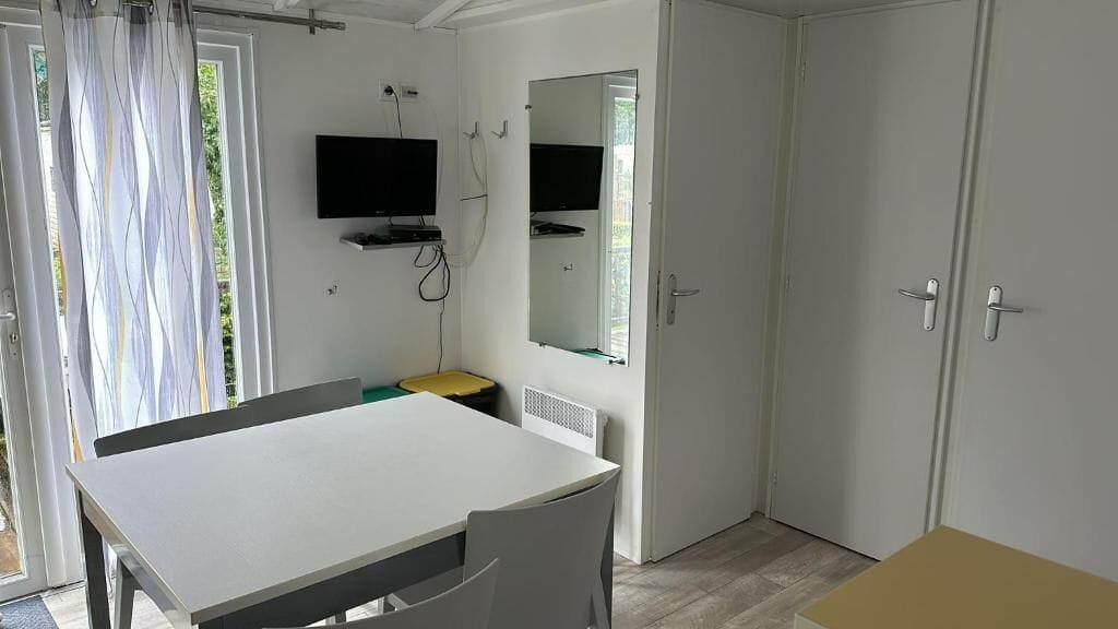 Casa rodante, vista al jardín | Restaurantes