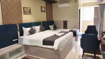 Superior Single Room, City View