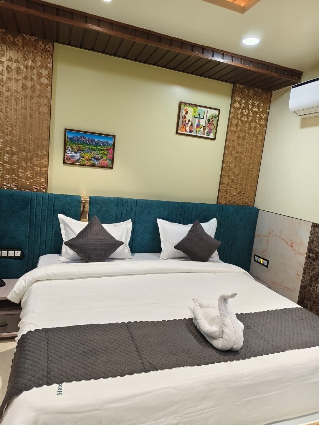 Deluxe Double or Twin Room, Balcony, Hill View