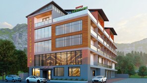 Unclassified image, 3 of 15, button