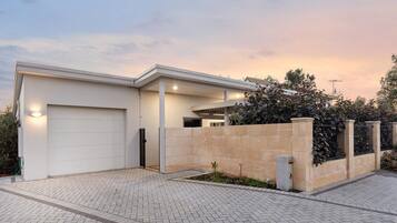 Apartment | Bahagian luar