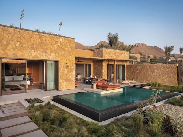 Vila, 2 quartos, piscina particular | Terraço/pátio