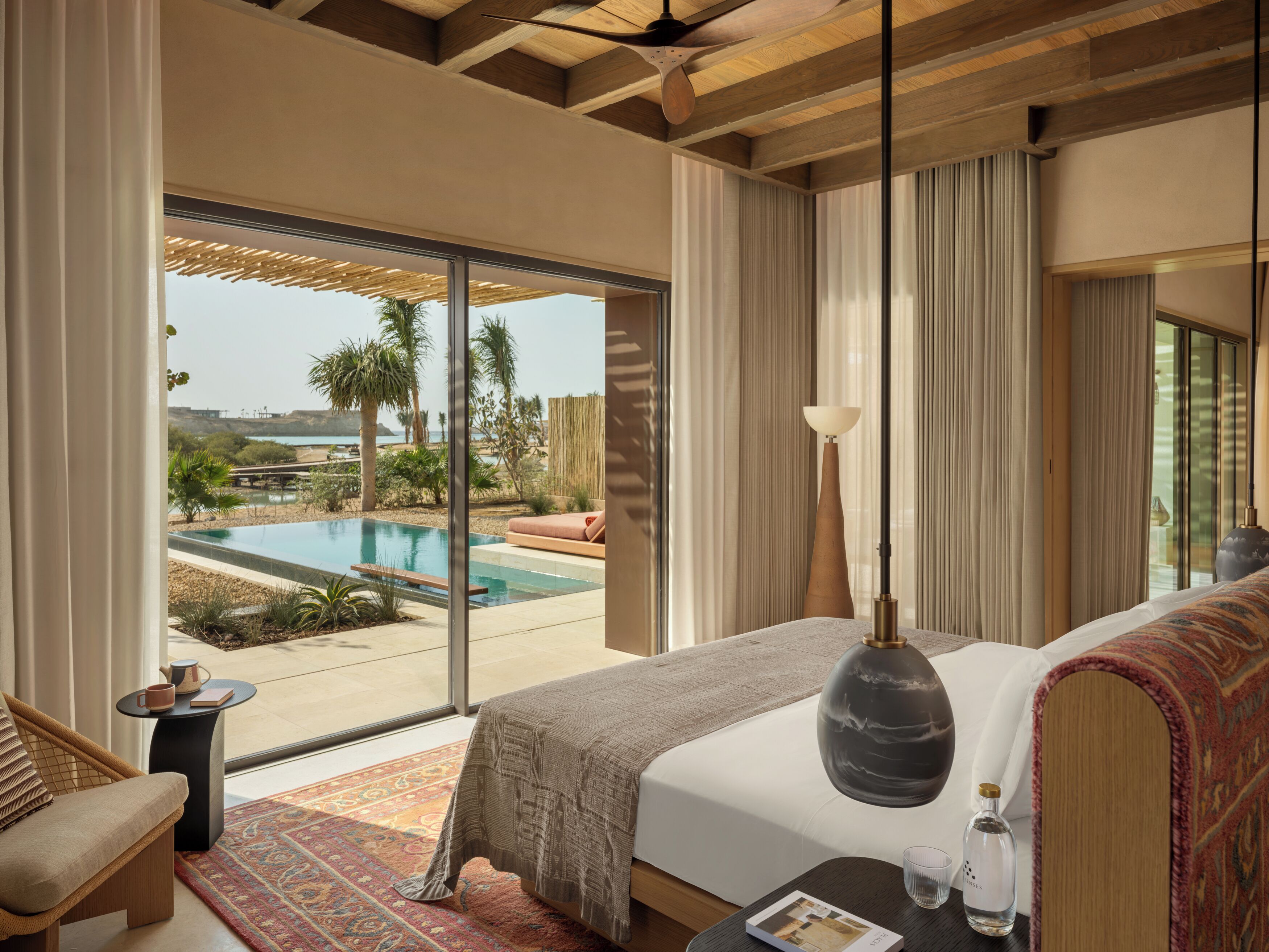 Suite Deluxe, alberca privada (Lagoon) | Ropa de cama de alta calidad y camas con efecto memoria 