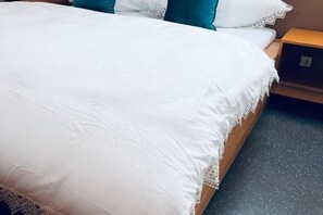 1 bedroom, free WiFi, bed sheets - Seeblau | Seenah | seeglueck (Konstanz)