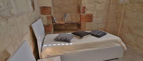 2 bedrooms, iron/ironing board, travel crib, free WiFi