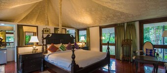 Tuli Veer Bagh Resort & Spa